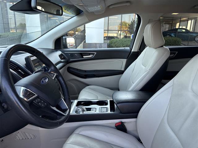 Certified 2022 Ford Edge Titanium AWD/4WD image 4