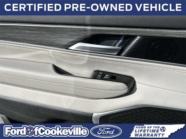 Used 2023 Jeep Wagoneer Series III w/ Preferred Equipment Group image 17