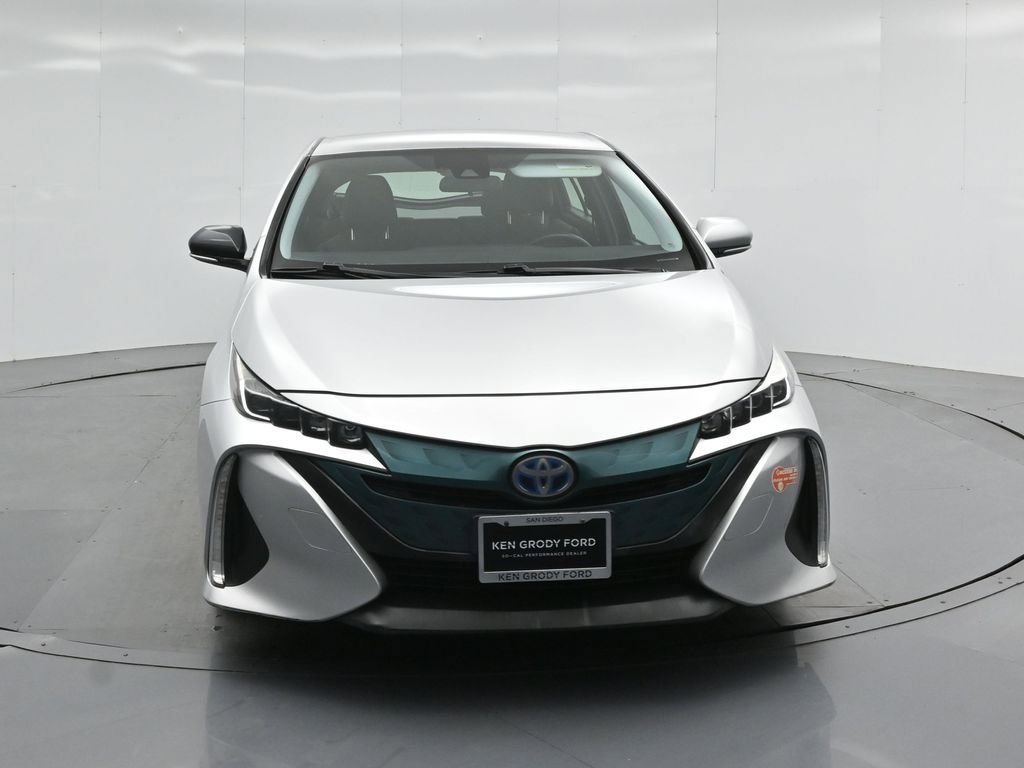 Used 2018 Toyota Prius Prime Plus w/ Carpet Mat Package FWD image 19