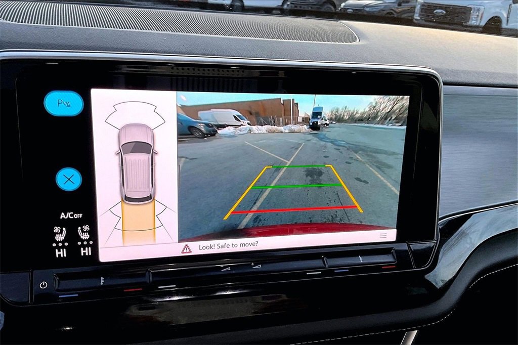 Used 2024 Volkswagen Atlas Cross Sport SE w/ Panoramic Sunroof Package image 20