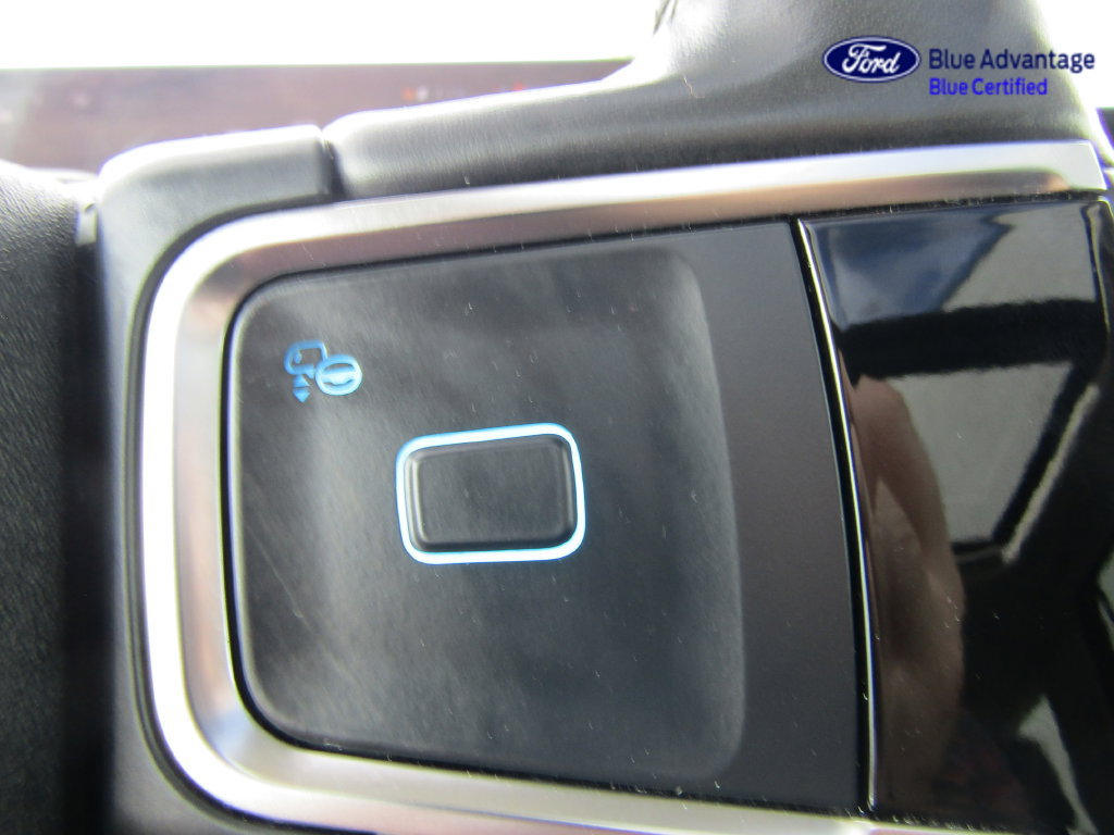 Certified 2025 Ford Expedition Platinum w/ Driver's Package AWD/4WD image 37