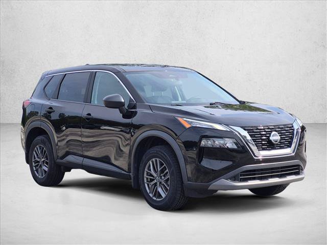 Used 2023 Nissan Rogue S FWD image 3