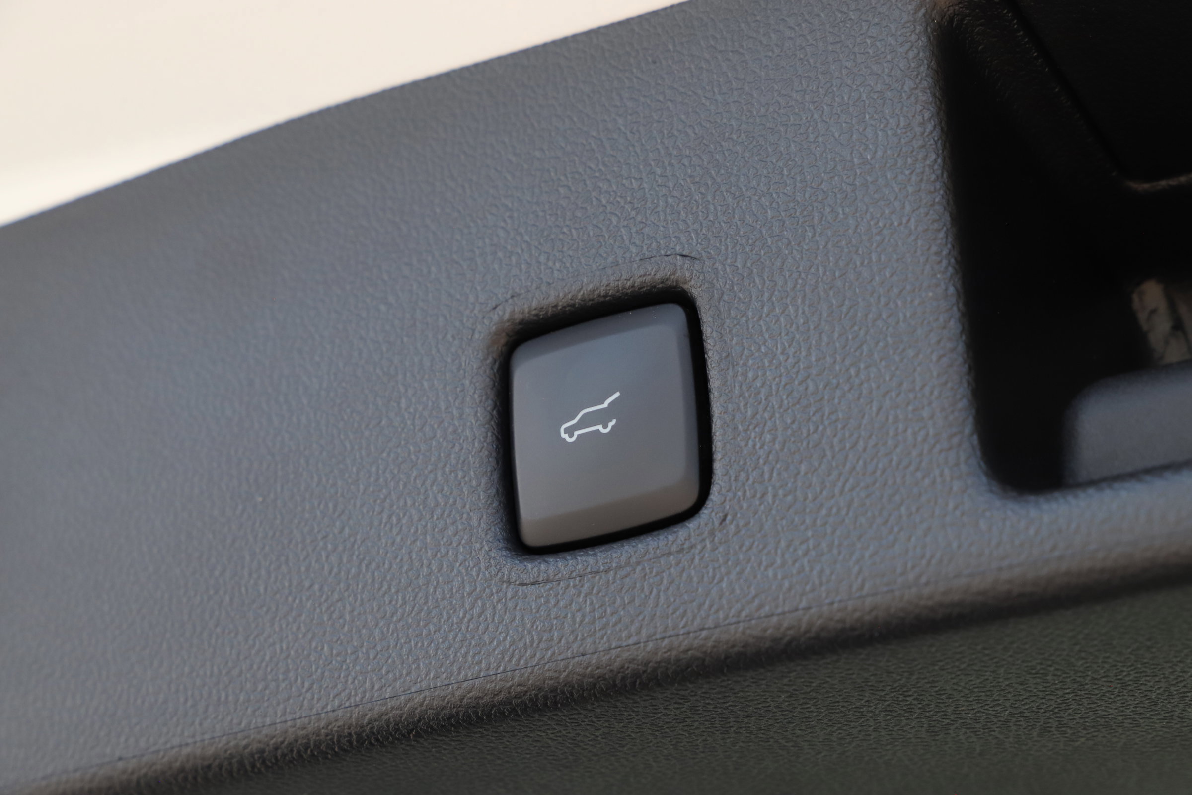 Certified 2025 Ford Escape PHEV image 10