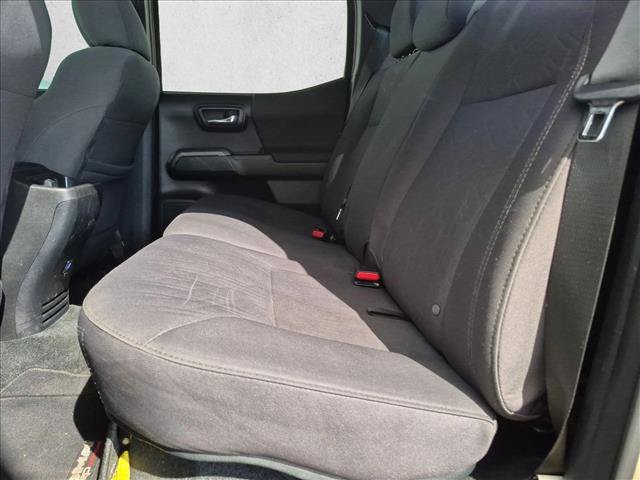 Used 2018 Toyota Tacoma TRD Off-Road AWD/4WD image 18