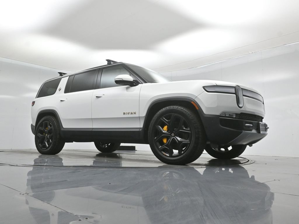 Used 2024 Rivian R1S Adventure AWD/4WD image 2
