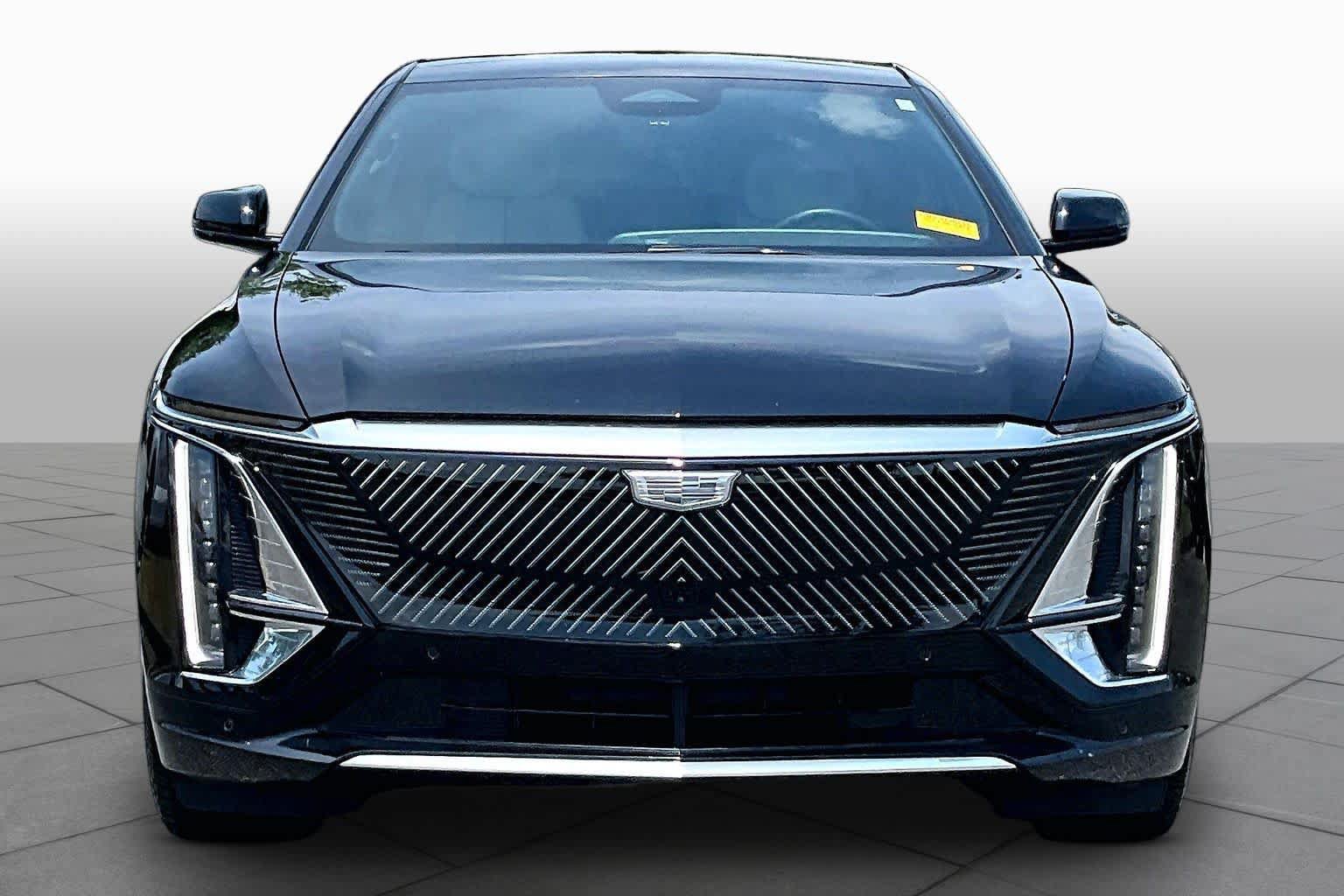 Used 2025 Cadillac Lyriq Luxury RWD image 4