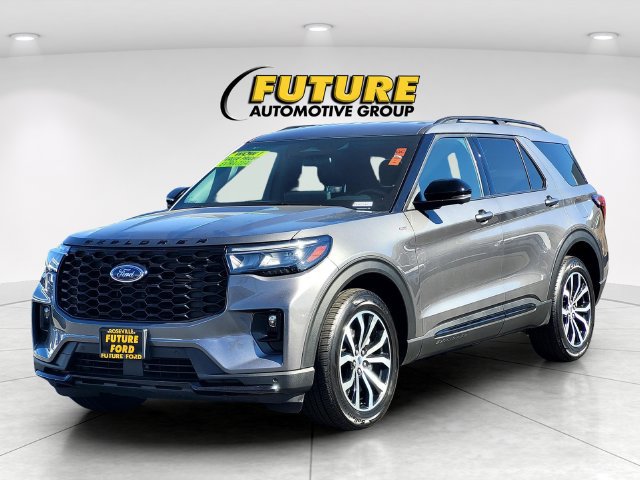 Certified 2025 Ford Explorer ST-Line AWD/4WD image 8