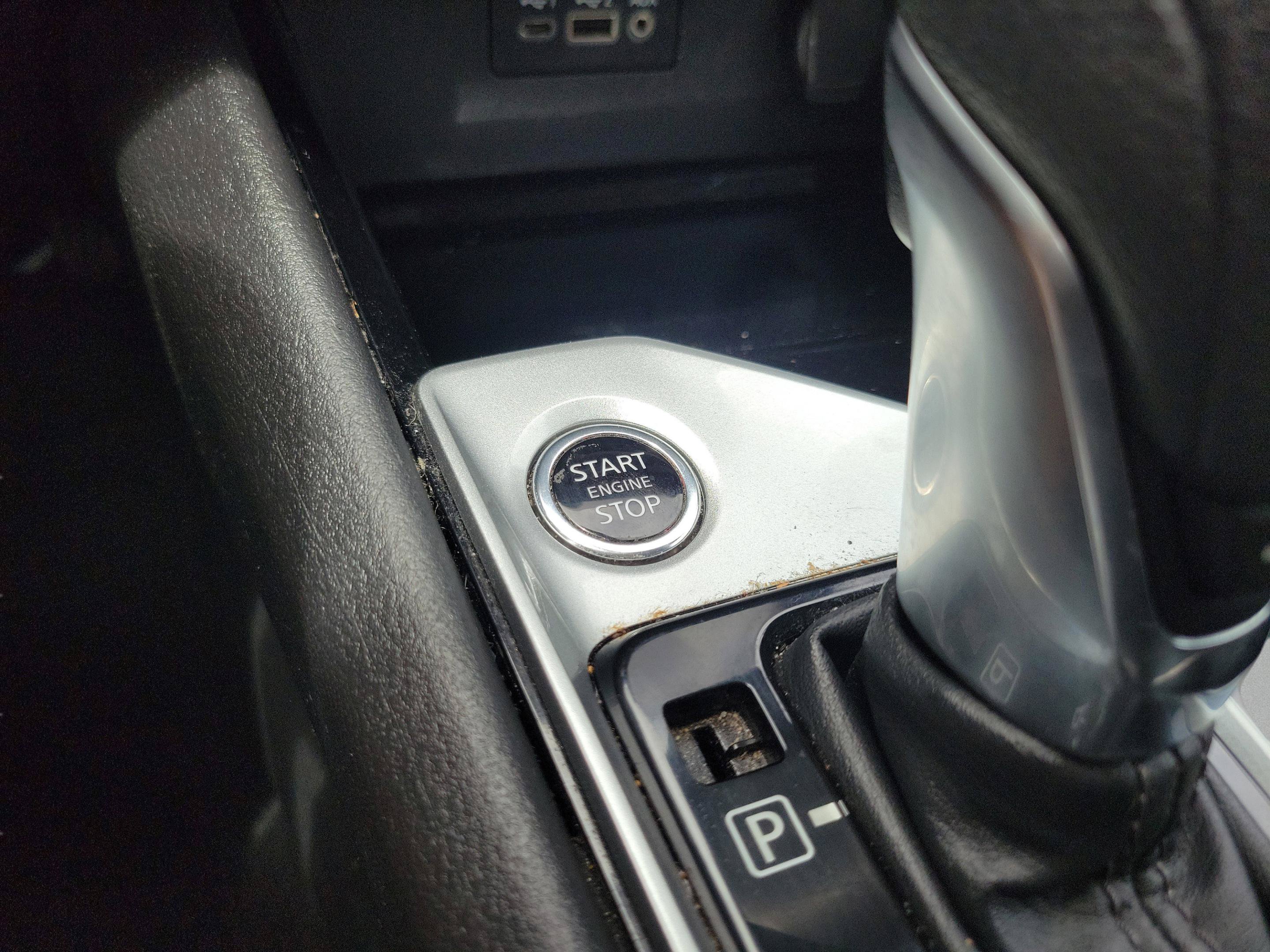 Used 2024 Nissan Altima 2.5 SV FWD image 29