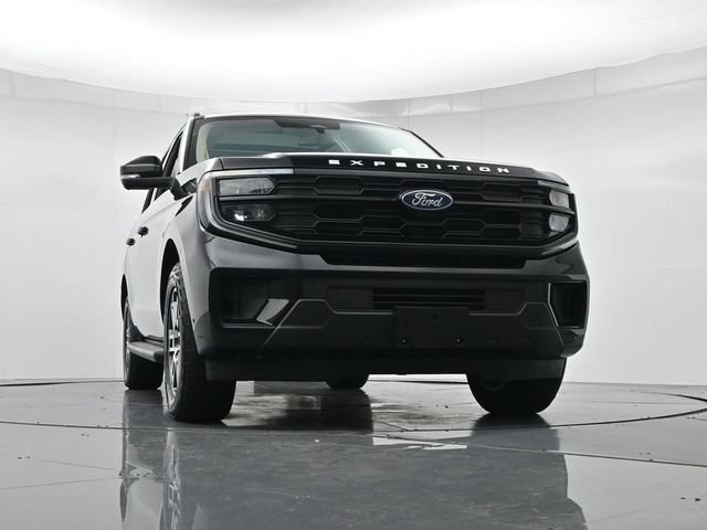 Certified 2025 Ford Expedition Active AWD/4WD image 38