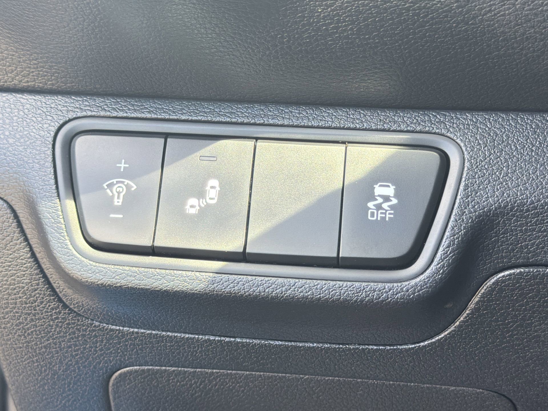 Used 2023 Kia Forte GT-Line FWD image 15