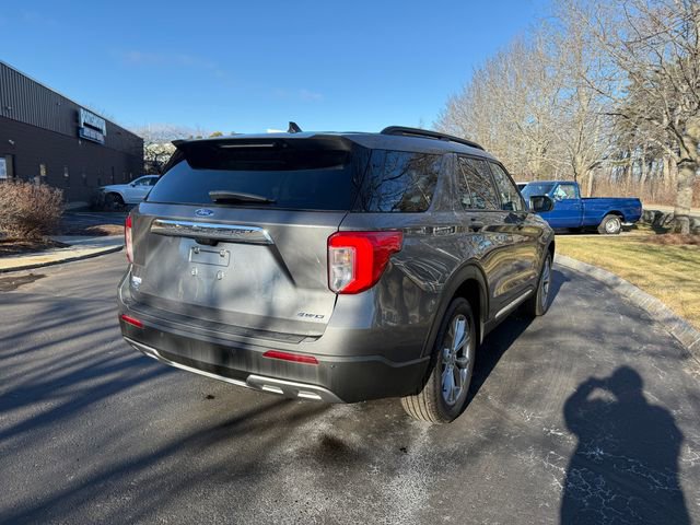Certified 2022 Ford Explorer XLT w/ Equipment Group 202A image 28