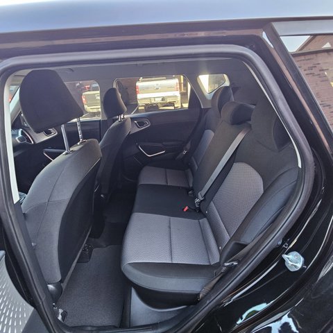 Used 2023 Kia Soul LX image 12