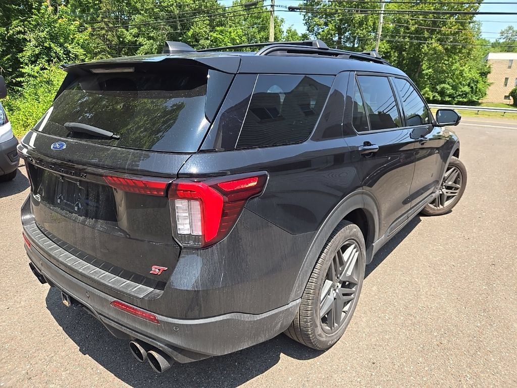 Certified 2025 Ford Explorer ST AWD/4WD image 6