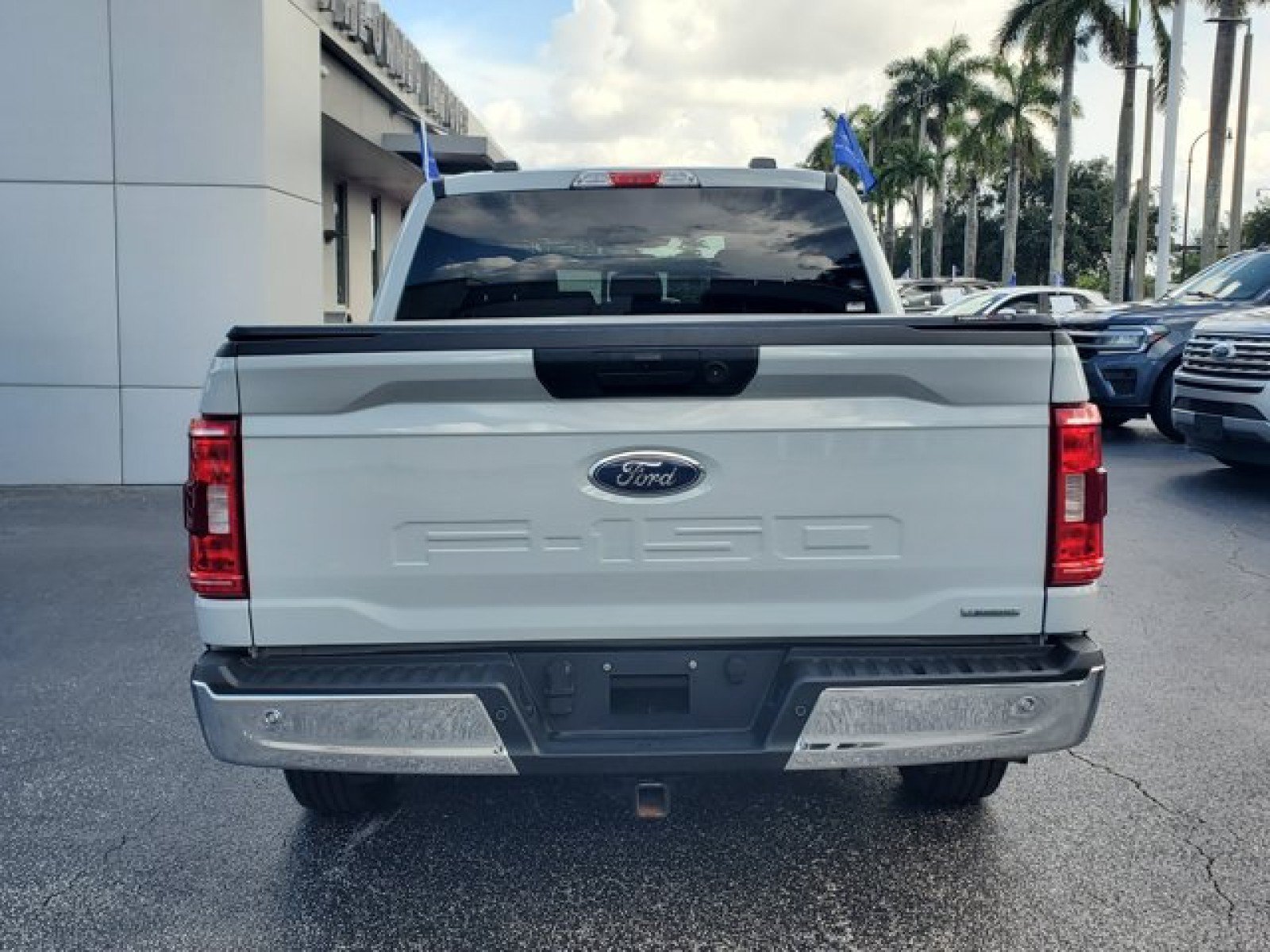 Certified 2023 Ford F150 XLT w/ Trailer Tow Package RWD image 6