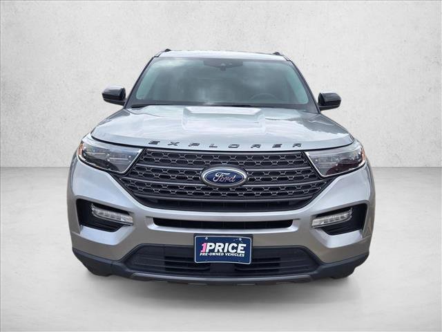 Certified 2023 Ford Explorer XLT w/ Equipment Group 202A RWD image 8