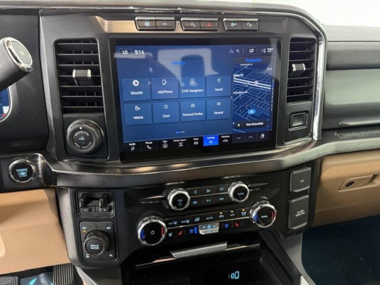 Certified 2024 Ford F250 Lariat w/ Lariat Ultimate Package AWD/4WD image 11