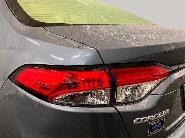 Used 2022 Toyota Corolla LE w/ Carpet Mat Package (TMS) FWD image 28