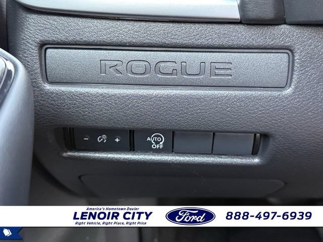 Used 2024 Nissan Rogue S AWD/4WD image 19