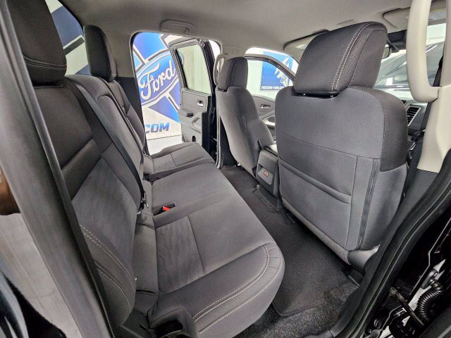 Used 2024 Nissan Frontier SV w/ Technology Package AWD/4WD image 28