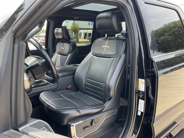 Certified 2024 Ford F350 Platinum w/ FX4 Off-Road Package AWD/4WD image 8