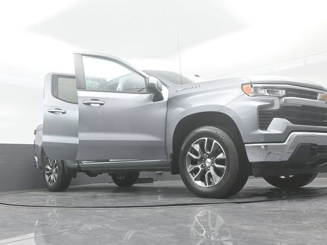 Used 2023 Chevrolet Silverado 1500 LT AWD/4WD image 30