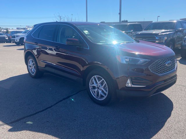Certified 2023 Ford Edge SEL w/ Convenience Package AWD/4WD image 3