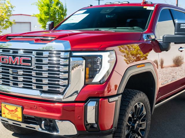 Used 2024 GMC Sierra 2500 Denali w/ Technology Package AWD/4WD image 14
