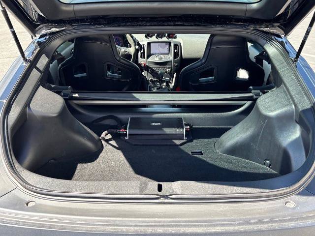Used 2020 Nissan 370Z NISMO RWD image 6