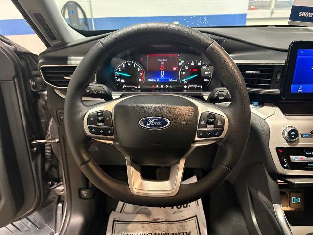 Certified 2024 Ford Explorer XLT w/ Equipment Group 202A AWD/4WD image 9