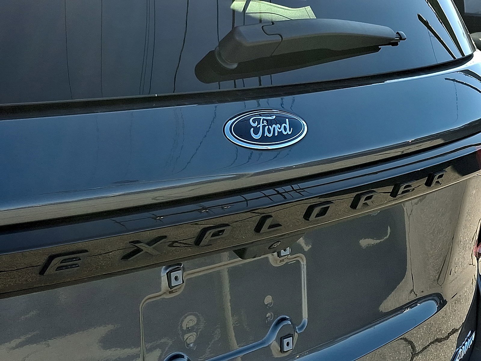 Certified 2025 Ford Explorer ST-Line w/ ST-Line Street Pack image 30