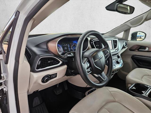 Used 2021 Chrysler Voyager Lxi FWD image 9