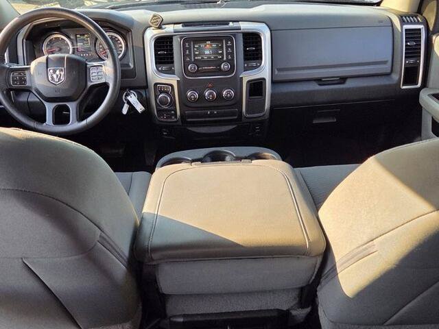 Used 2019 RAM 1500 Classic SLT AWD/4WD image 22