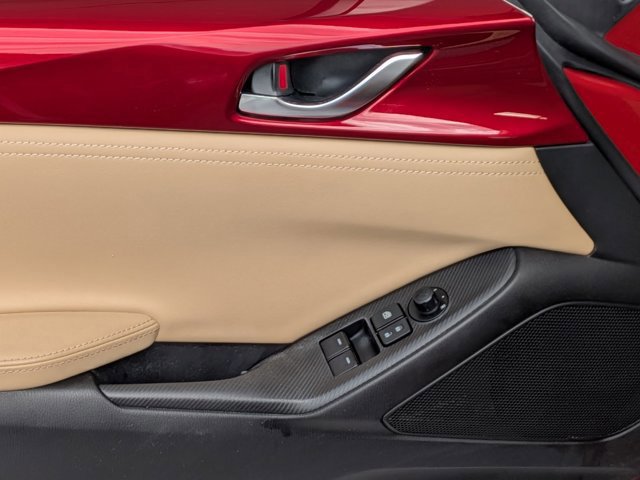 Used 2019 MAZDA MX-5 Miata RF Grand Touring image 14