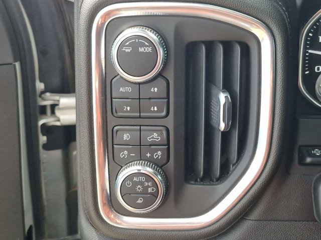 Used 2022 GMC Sierra 3500 Denali w/ Denali Ultimate Package AWD/4WD image 13