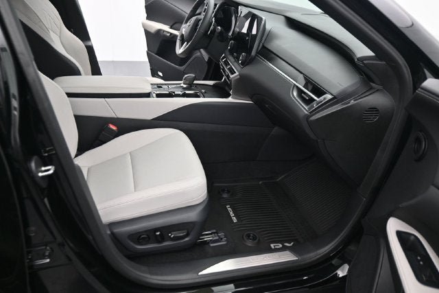 Used 2025 Lexus RX 350 Premium w/ Accessory Package AWD/4WD image 15