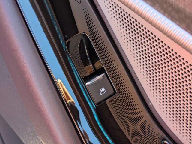 Certified 2025 Ford Explorer Platinum w/ Ultimate Package image 39