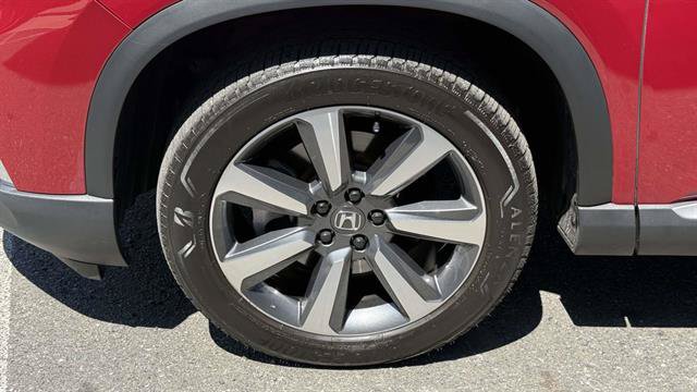 Used 2025 Honda Pilot Elite image 6
