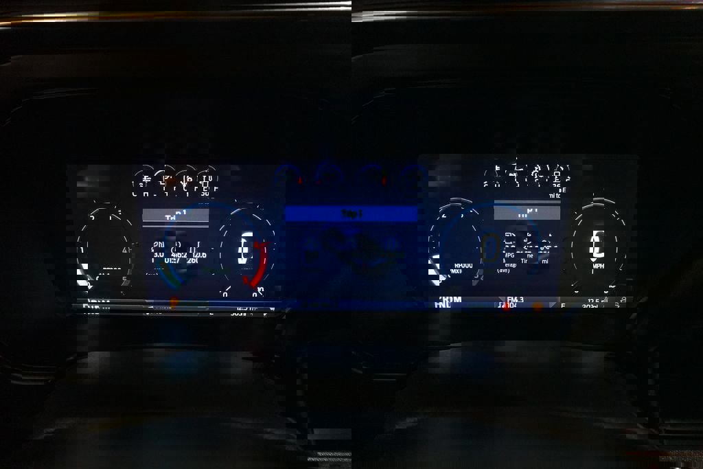 Certified 2025 Ford F350 Platinum w/ Tremor Off-Road Package AWD/4WD image 17