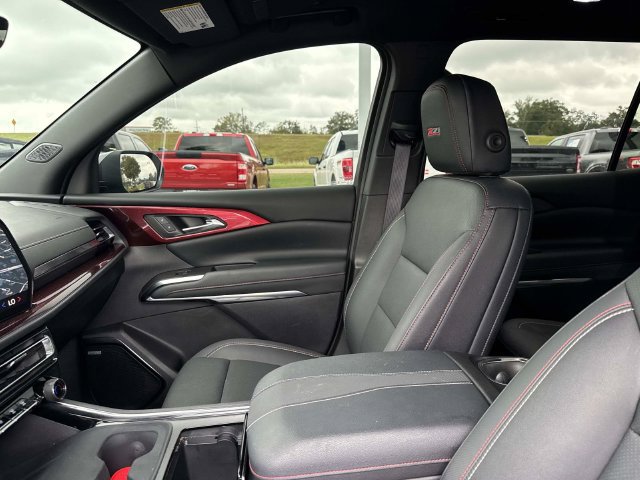 Used 2025 Chevrolet Traverse Z71 w/ Enhanced Driving Package AWD/4WD image 18