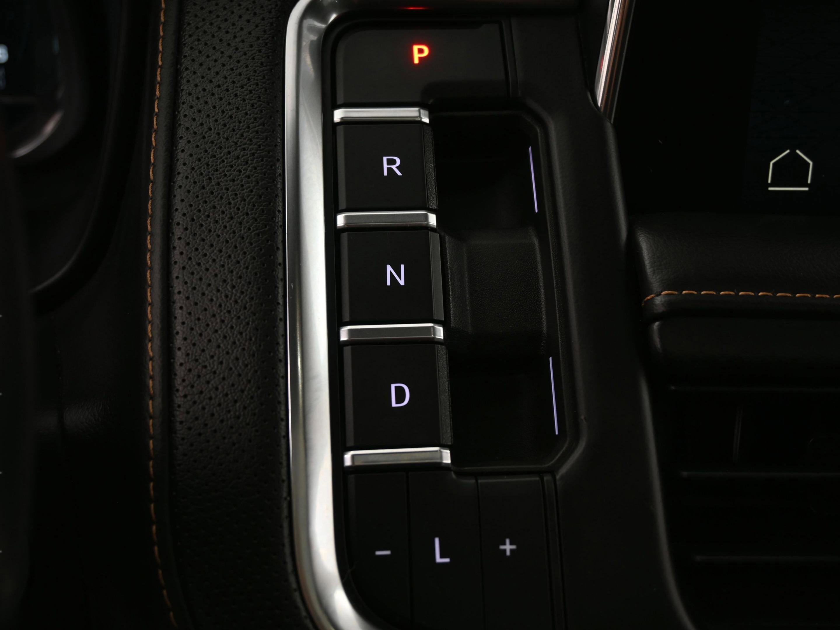 Used 2022 GMC Yukon XL AT4 image 51