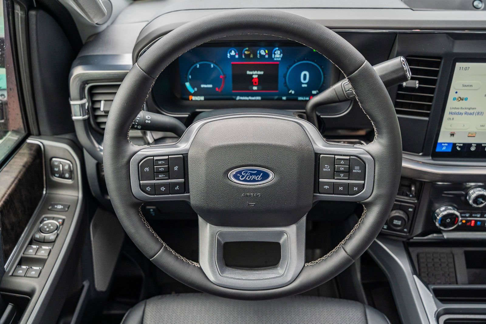 Certified 2025 Ford F250 Lariat w/ Black Appearance Package image 29