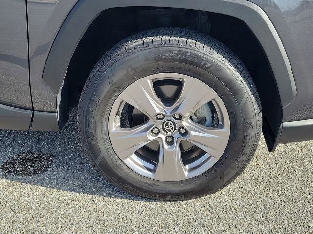 Used 2023 Toyota RAV4 XLE w/ Convenience Package FWD image 7