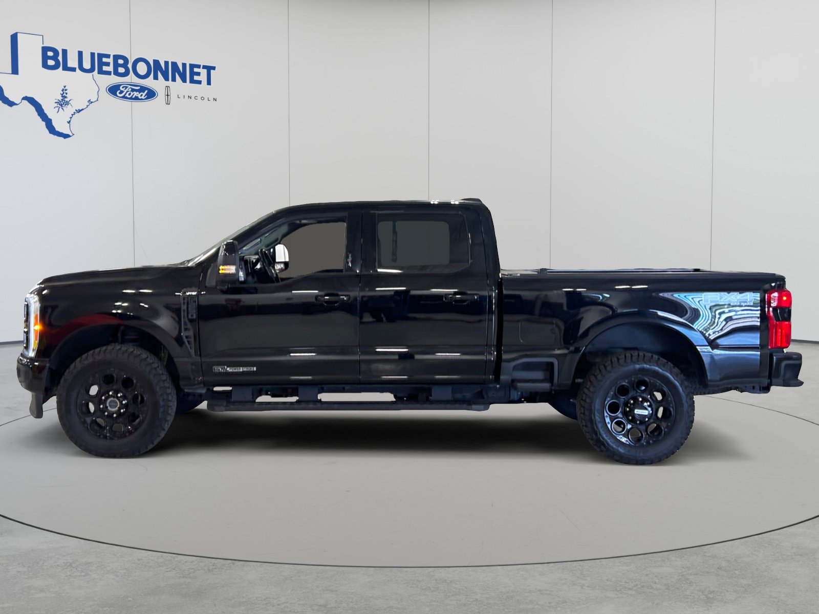 Certified 2023 Ford F250 Lariat w/ Black Appearance Package AWD/4WD image 8