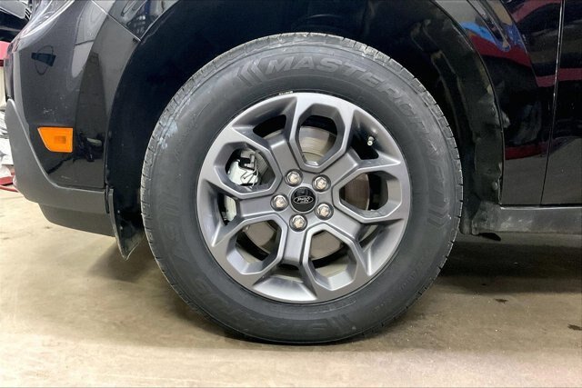 Certified 2025 Ford Maverick XLT w/ XLT Luxury Package AWD/4WD image 23