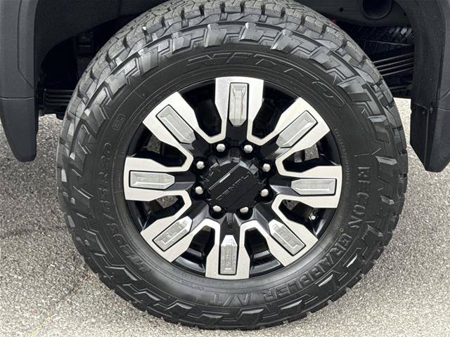 Used 2025 GMC Sierra 2500 Denali w/ Denali Reserve Package AWD/4WD image 9