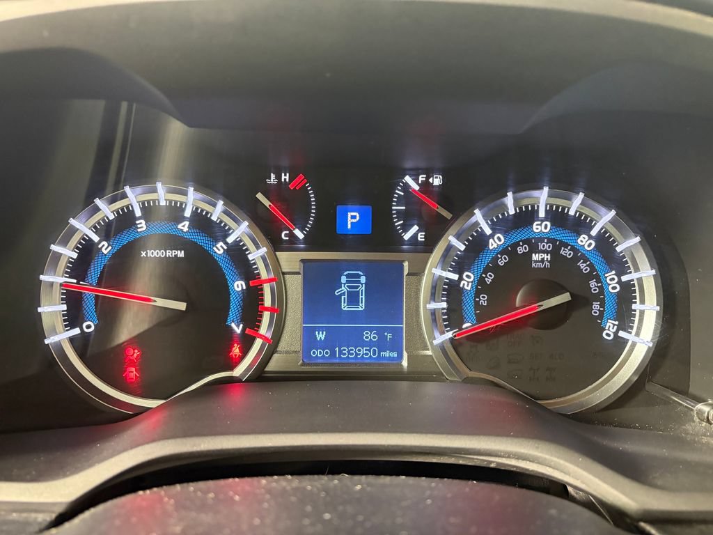 Used 2018 Toyota 4Runner TRD Off-Road w/ TRD Performance Package AWD/4WD image 16
