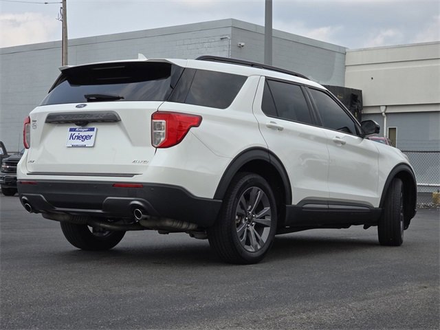 Certified 2022 Ford Explorer XLT w/ Equipment Group 202A image 5