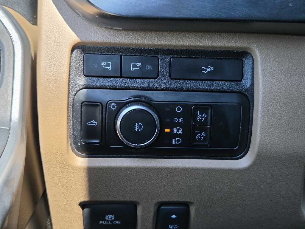 Certified 2024 Ford F250 4x4 Crew Cab Super Duty image 22
