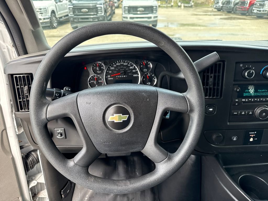 Used 2017 Chevrolet Express 2500 RWD image 14