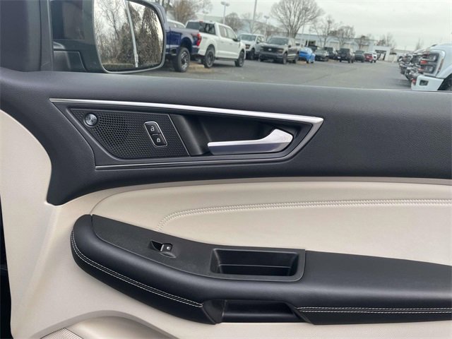 Certified 2022 Ford Edge Titanium image 28